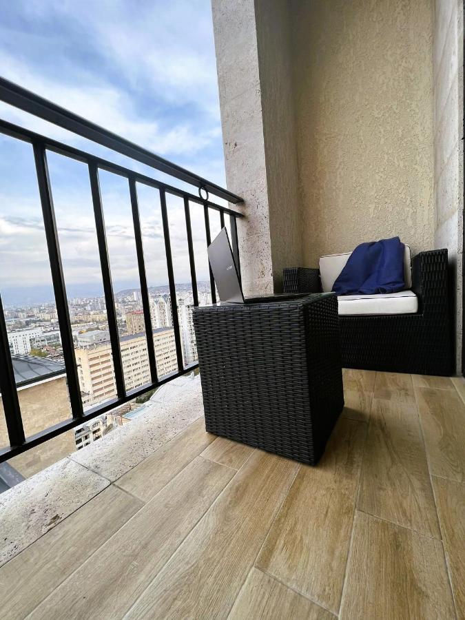 Hotel Sky Station Tiflis Exterior foto