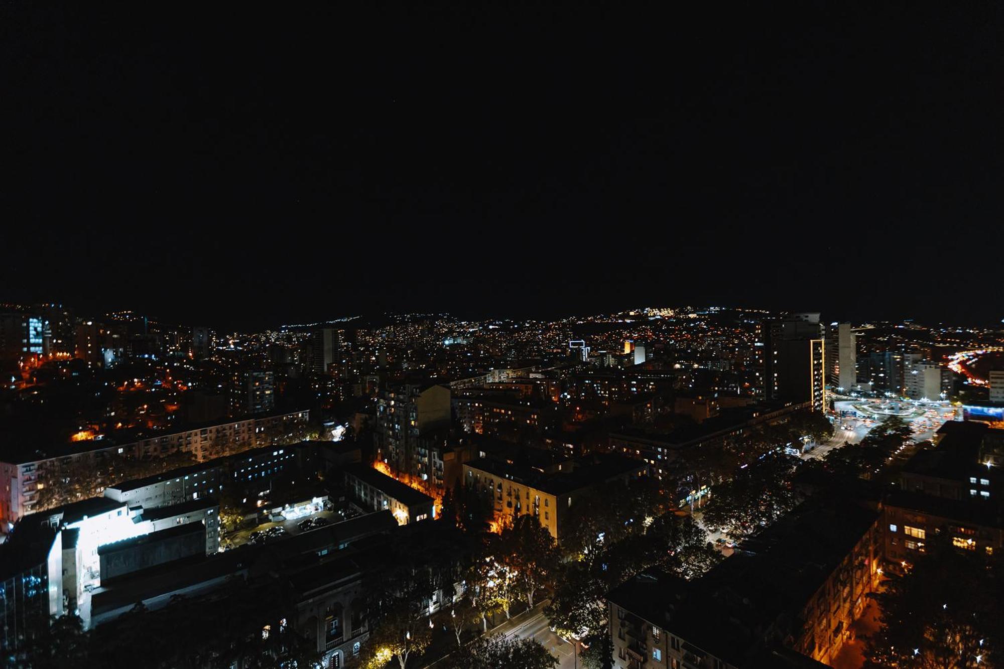 Hotel Sky Station Tiflis Exterior foto