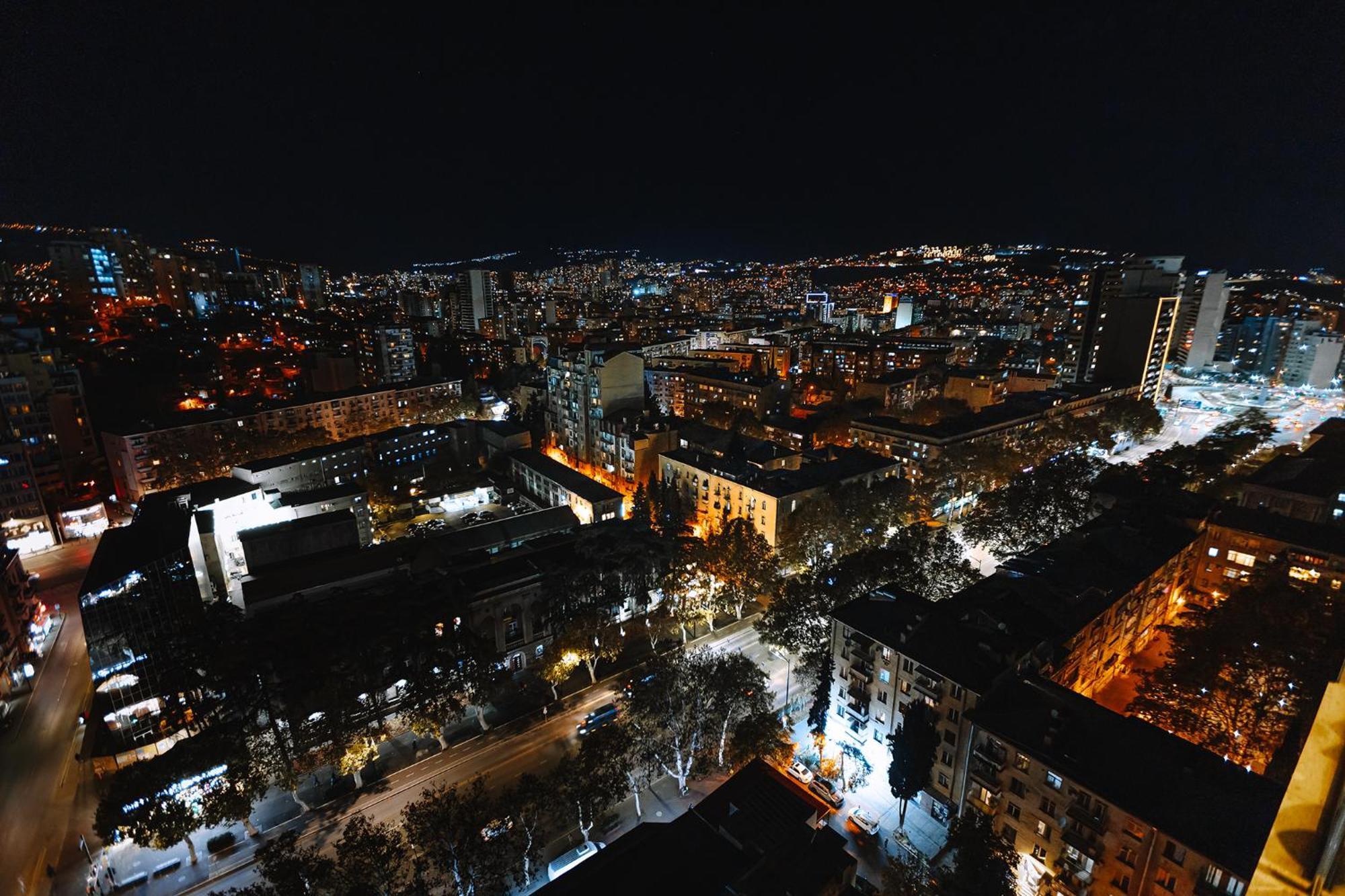 Hotel Sky Station Tiflis Exterior foto