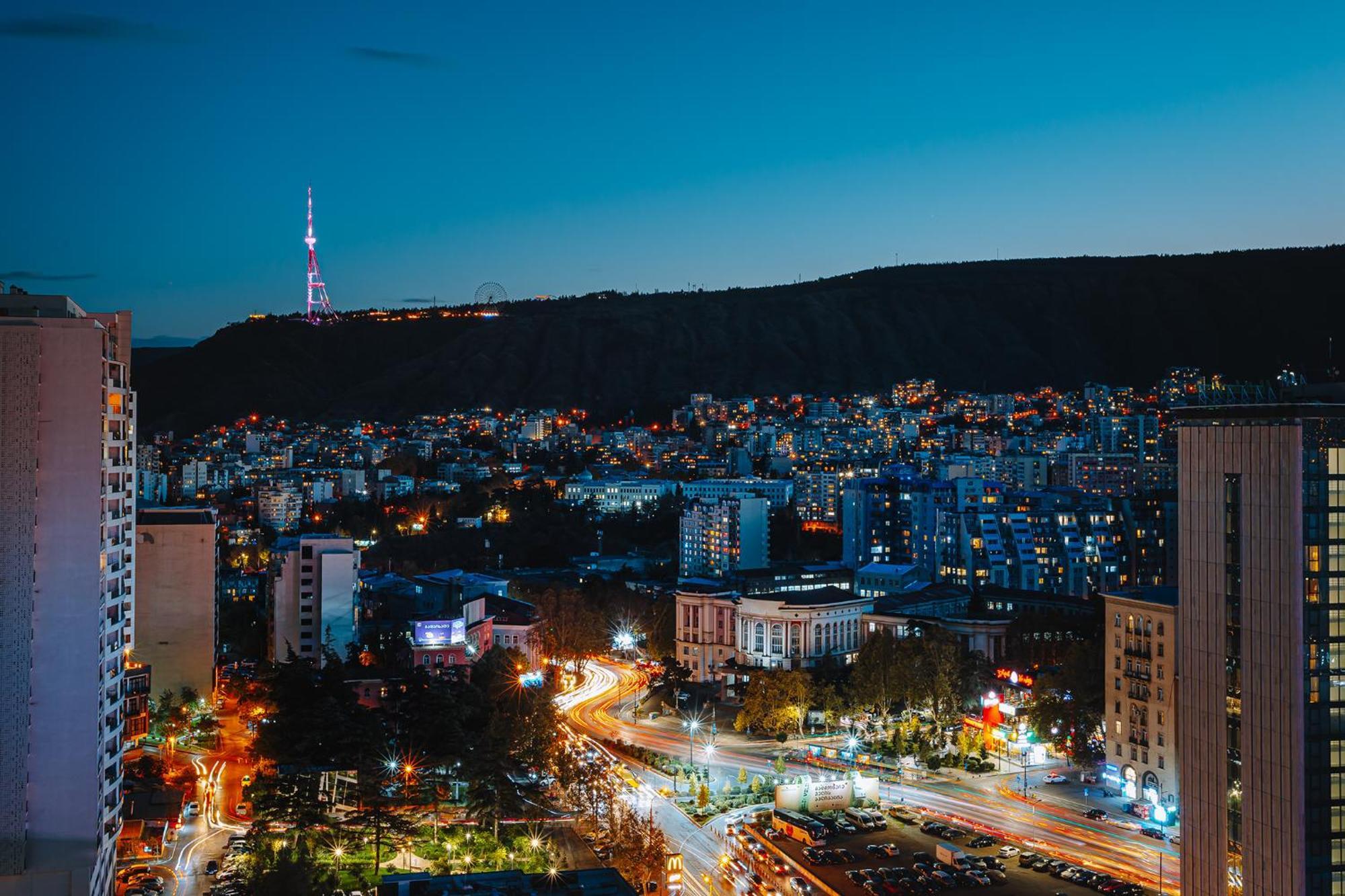 Hotel Sky Station Tiflis Exterior foto