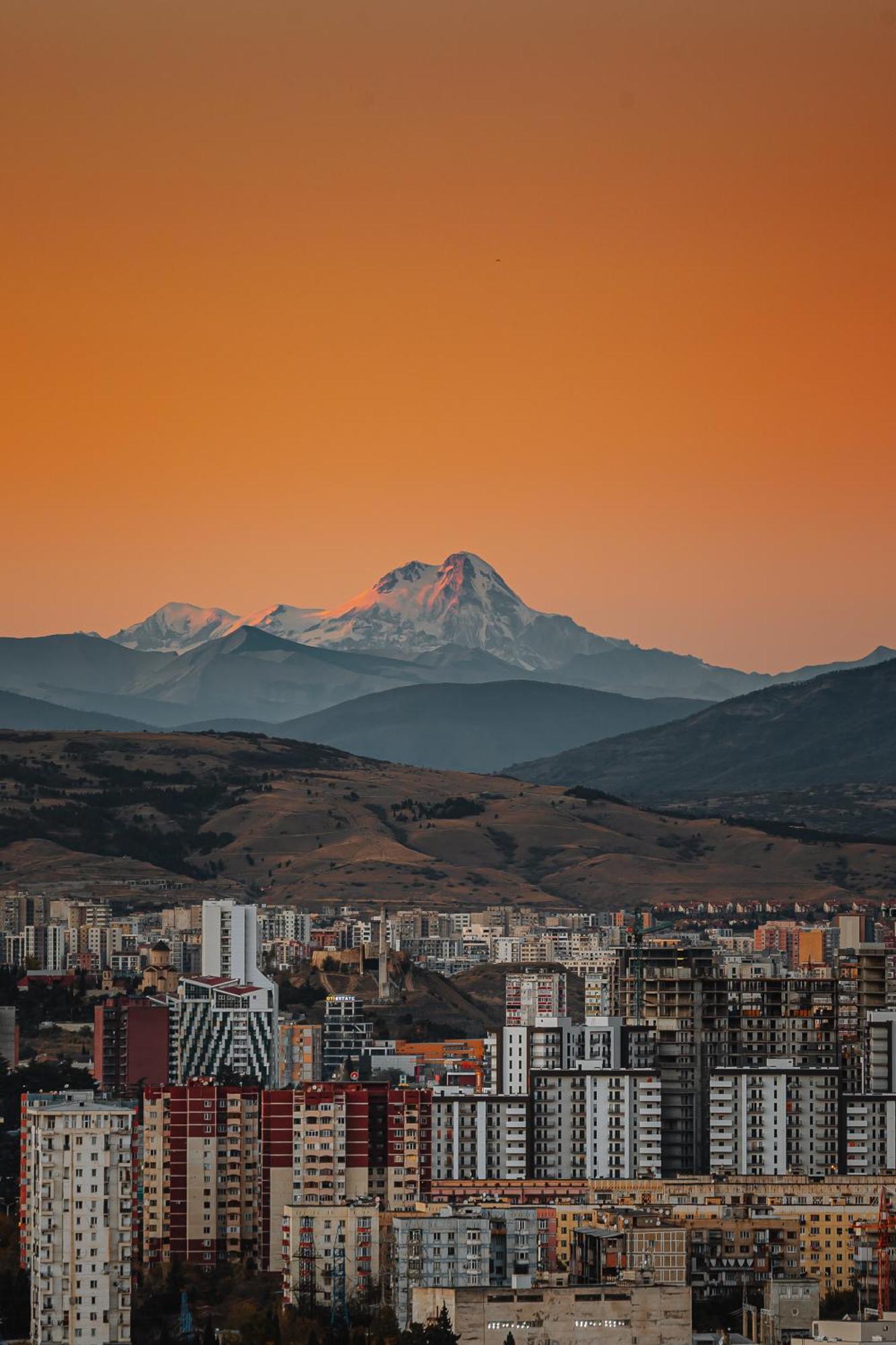 Hotel Sky Station Tiflis Exterior foto