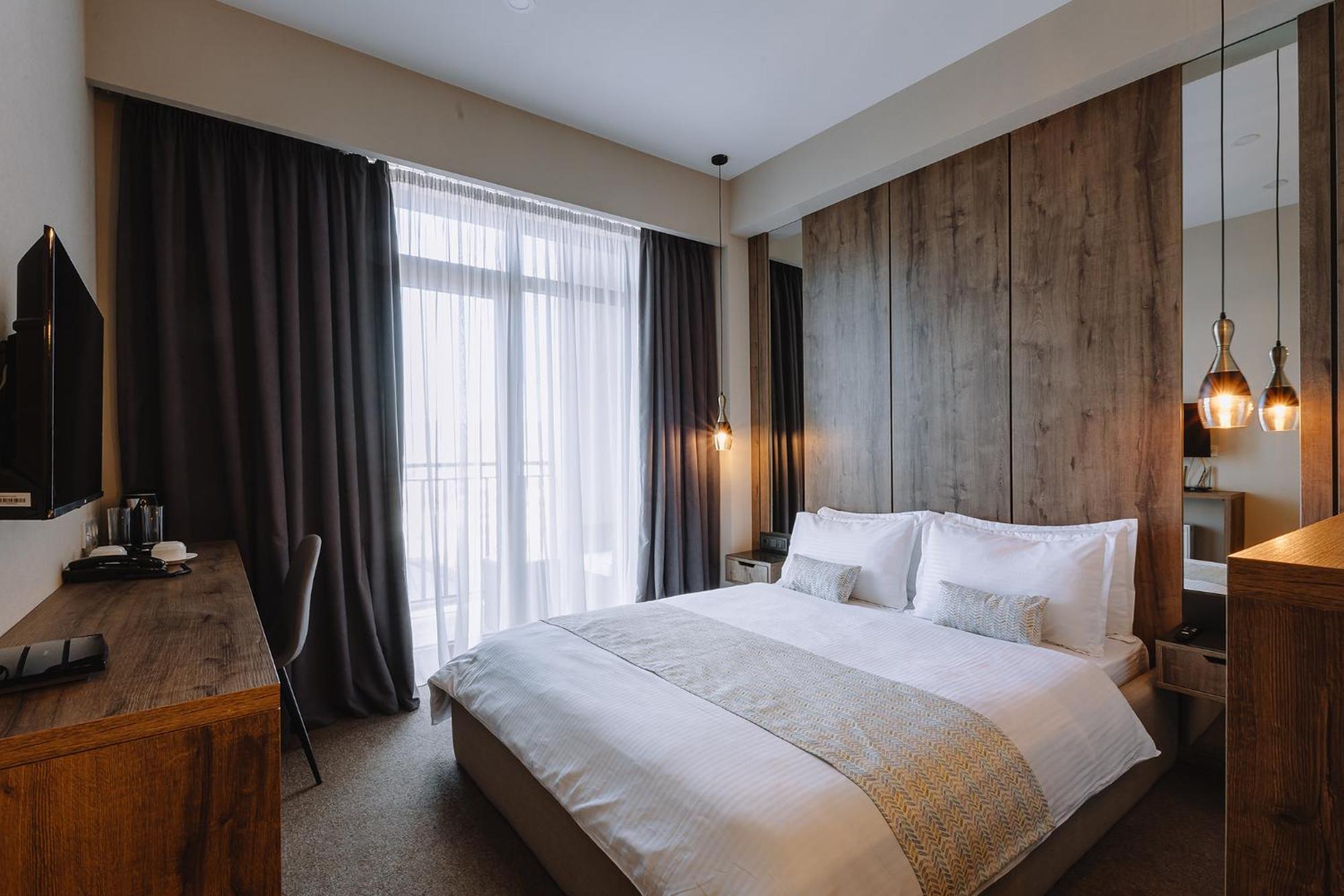 Hotel Sky Station Tiflis Exterior foto